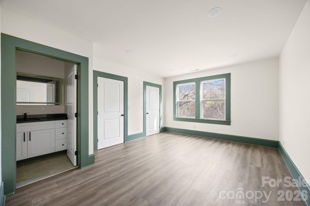 63 Elizabeth Place, Asheville, NC 28801