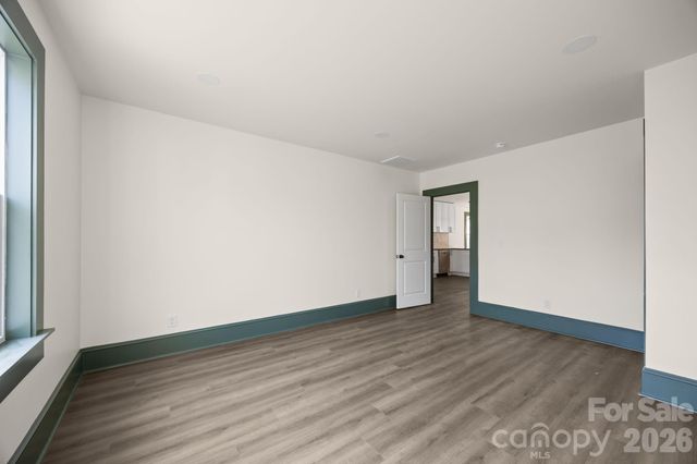 63 Elizabeth Place, Asheville, NC 28801