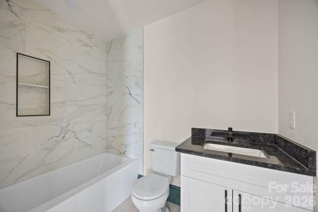 63 Elizabeth Place, Asheville, NC 28801