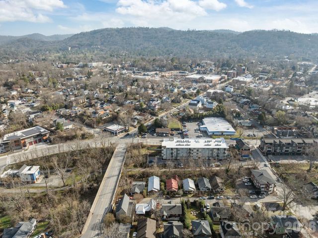 63 Elizabeth Place, Asheville, NC 28801