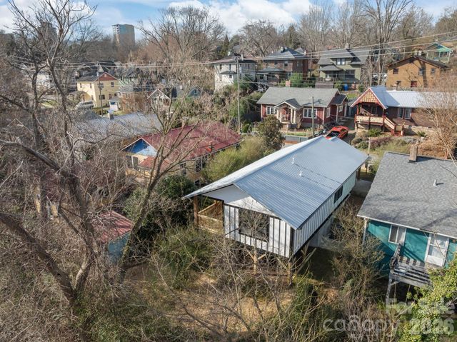 63 Elizabeth Place, Asheville, NC 28801