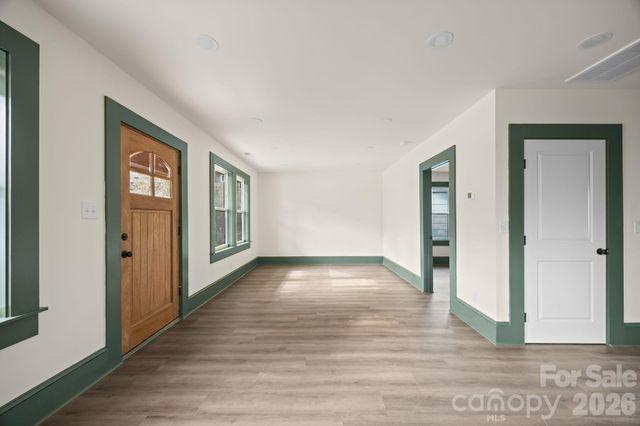 63 Elizabeth Place, Asheville, NC 28801