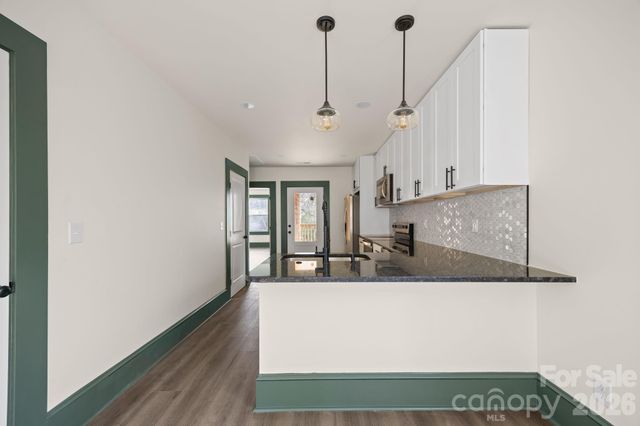 63 Elizabeth Place, Asheville, NC 28801