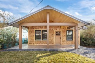 63 Elizabeth Place, Asheville, NC 28801