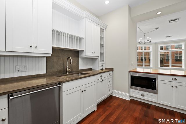 50 Stone Ridge Way 2A, Fairfield, CT 06824