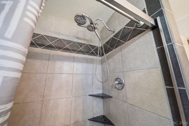 144 S 176th West Place, Sand Springs, OK 74063