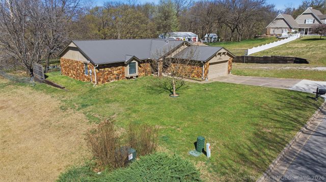 144 S 176th West Place, Sand Springs, OK 74063