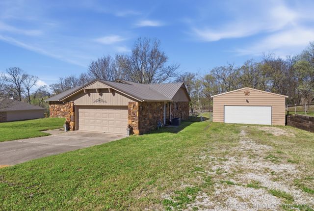 144 S 176th West Place, Sand Springs, OK 74063