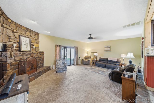 144 S 176th West Place, Sand Springs, OK 74063