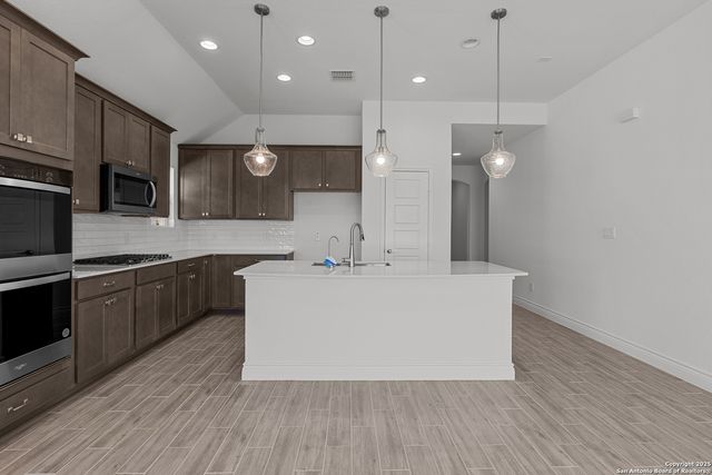 12445 Nazareth, San Antonio, TX 78253