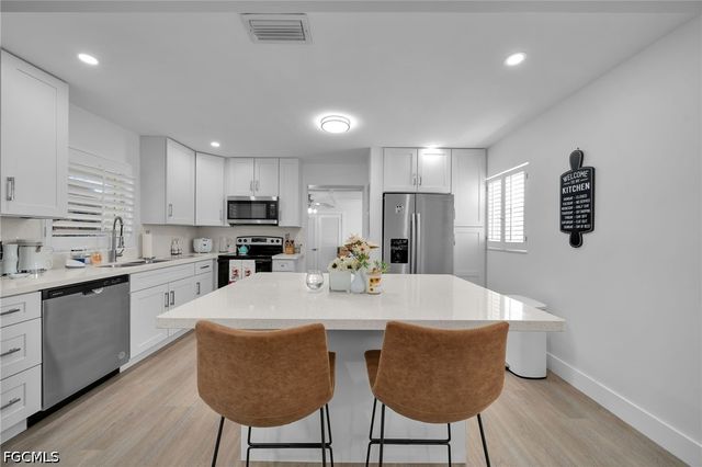 4118 SE 3rd AVE, Cape Coral, FL 33904