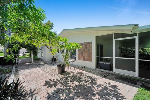 4118 SE 3rd AVE, Cape Coral, FL 33904