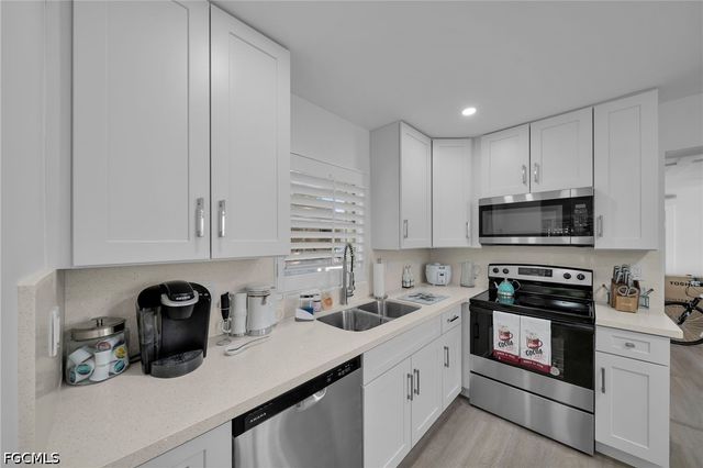 4118 SE 3rd AVE, Cape Coral, FL 33904