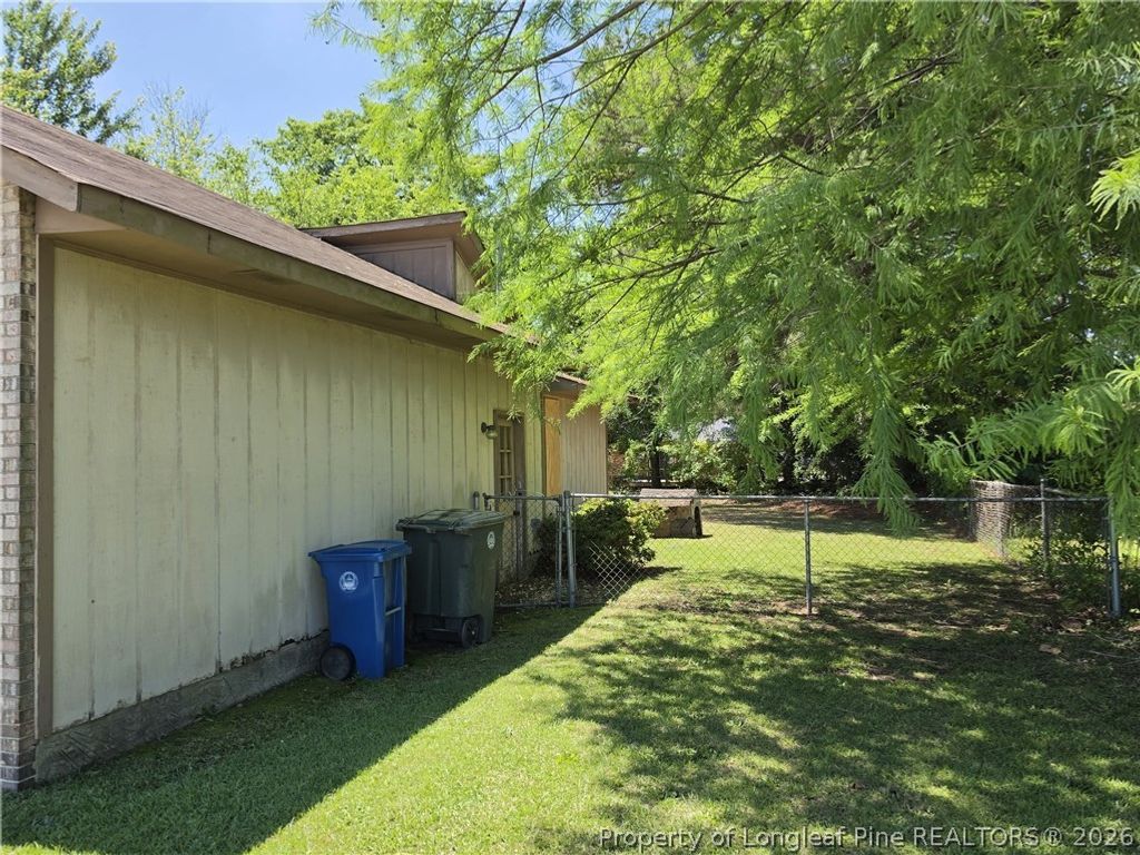 556 Glensford Drive, Fayetteville, NC 28314 — photo 5