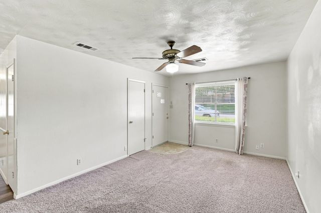 1420 Austin Drive, Ennis, TX 75119