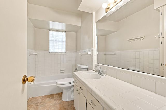 1420 Austin Drive, Ennis, TX 75119