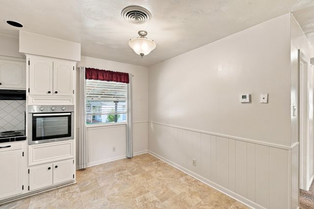 1420 Austin Drive, Ennis, TX 75119