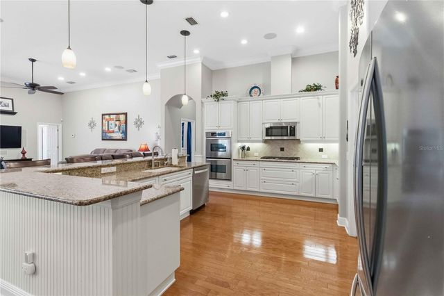 15108 KESTRELGLEN WAY, Lithia, FL 33547