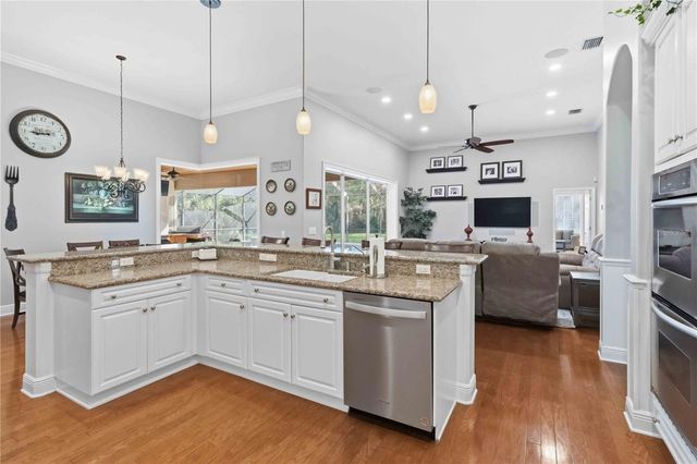 15108 KESTRELGLEN WAY, Lithia, FL 33547