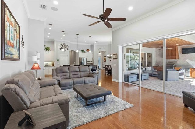 15108 KESTRELGLEN WAY, Lithia, FL 33547