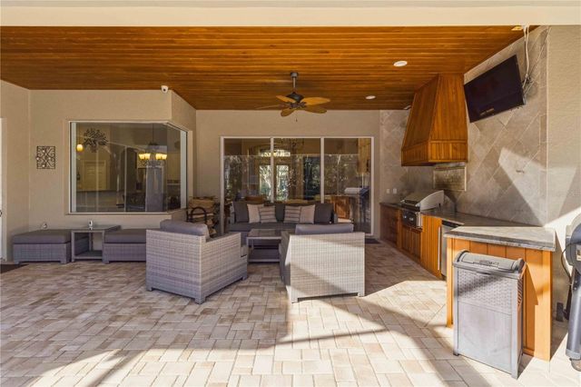 15108 KESTRELGLEN WAY, Lithia, FL 33547