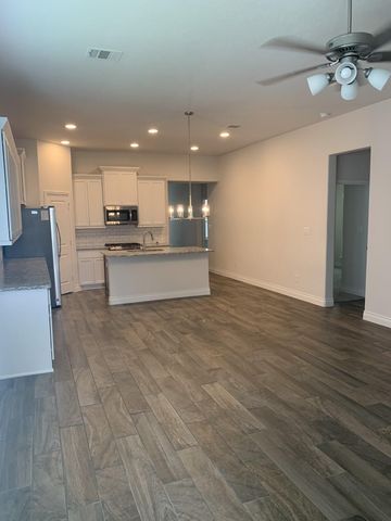 221 Rosebush DR, Liberty Hill, TX 78642