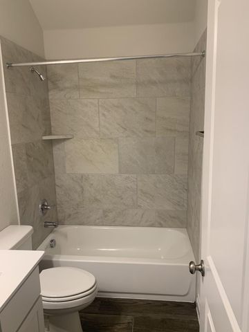 221 Rosebush DR, Liberty Hill, TX 78642