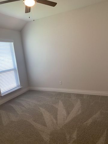 221 Rosebush DR, Liberty Hill, TX 78642
