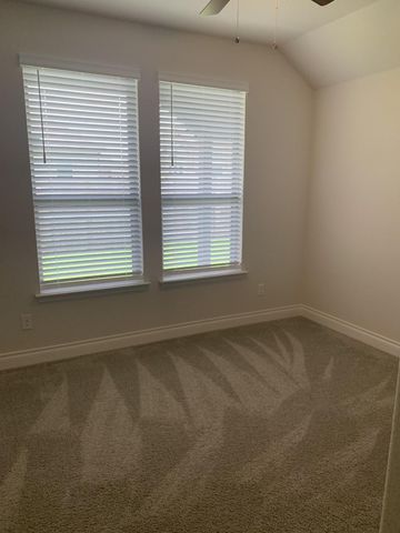 221 Rosebush DR, Liberty Hill, TX 78642