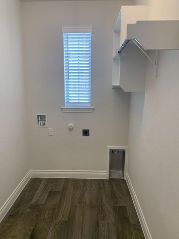221 Rosebush DR, Liberty Hill, TX 78642