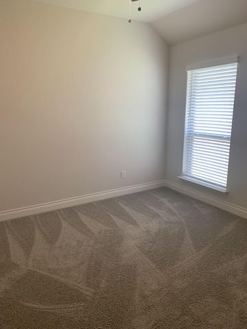 221 Rosebush DR, Liberty Hill, TX 78642