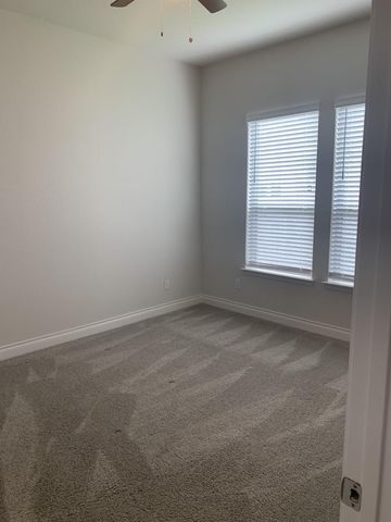 221 Rosebush DR, Liberty Hill, TX 78642