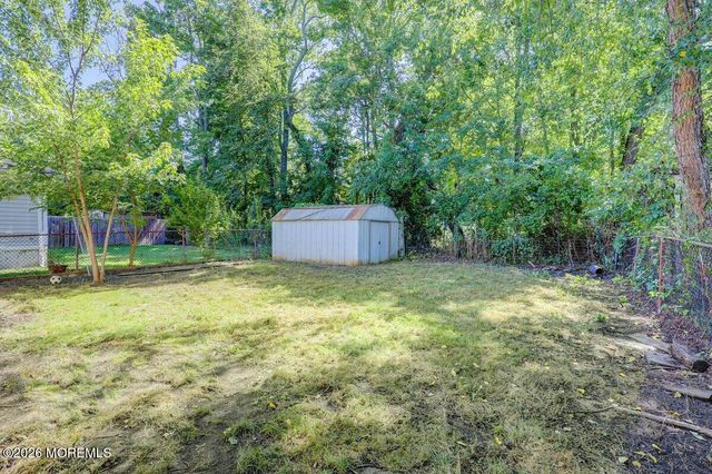 2 Cedar Court, Manalapan, NJ 07726