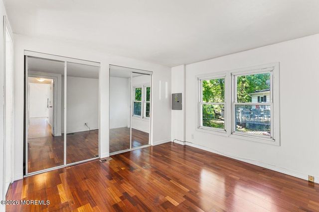 2 Cedar Court, Manalapan, NJ 07726