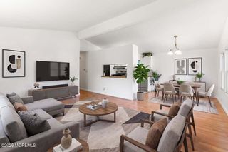 2 Cedar Court, Manalapan, NJ 07726