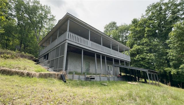 296 Long Mountain Road, Pickens, SC 29671
