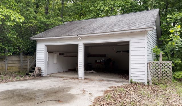 296 Long Mountain Road, Pickens, SC 29671