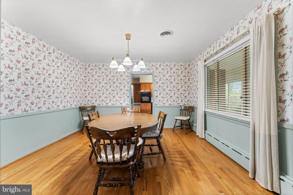 Image 11 of property listing at 7293 BROWNS BRIDGE RD, Fulton, MD 20759