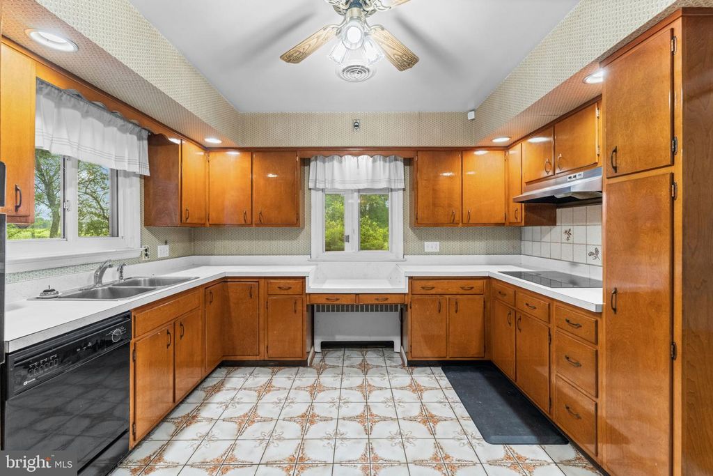 Image 15 of property listing at 7293 BROWNS BRIDGE RD, Fulton, MD 20759