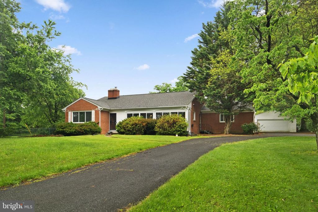 Image 3 of property listing at 7293 BROWNS BRIDGE RD, Fulton, MD 20759
