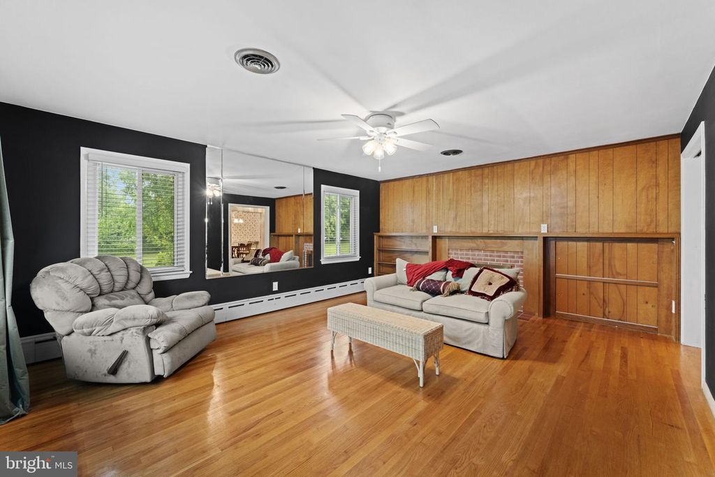 Image 4 of property listing at 7293 BROWNS BRIDGE RD, Fulton, MD 20759