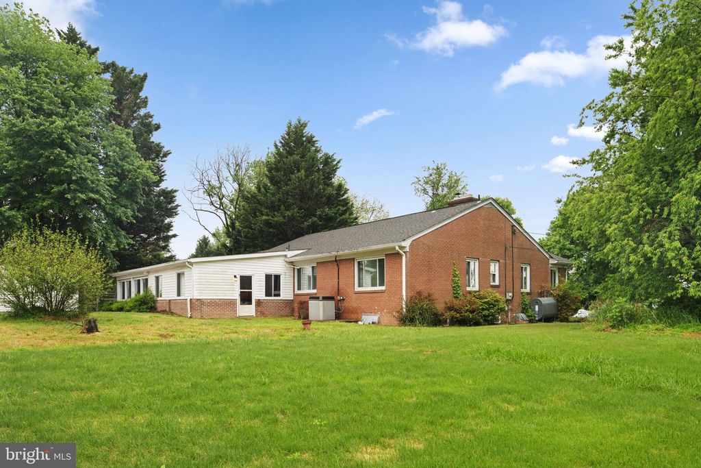 Image 86 of property listing at 7293 BROWNS BRIDGE RD, Fulton, MD 20759