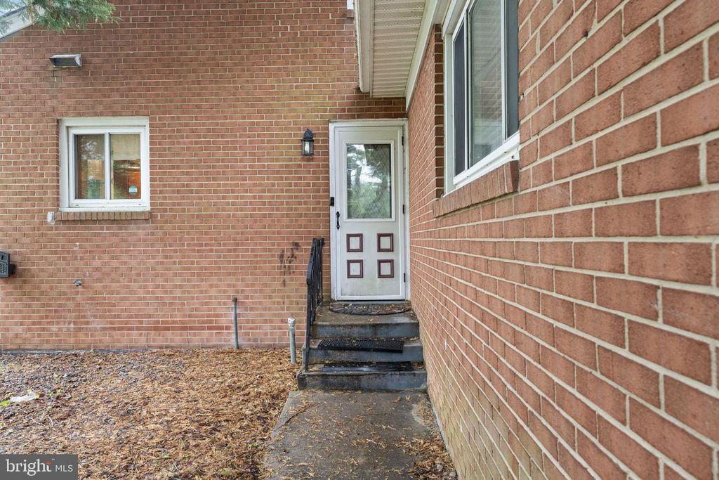 Image 87 of property listing at 7293 BROWNS BRIDGE RD, Fulton, MD 20759