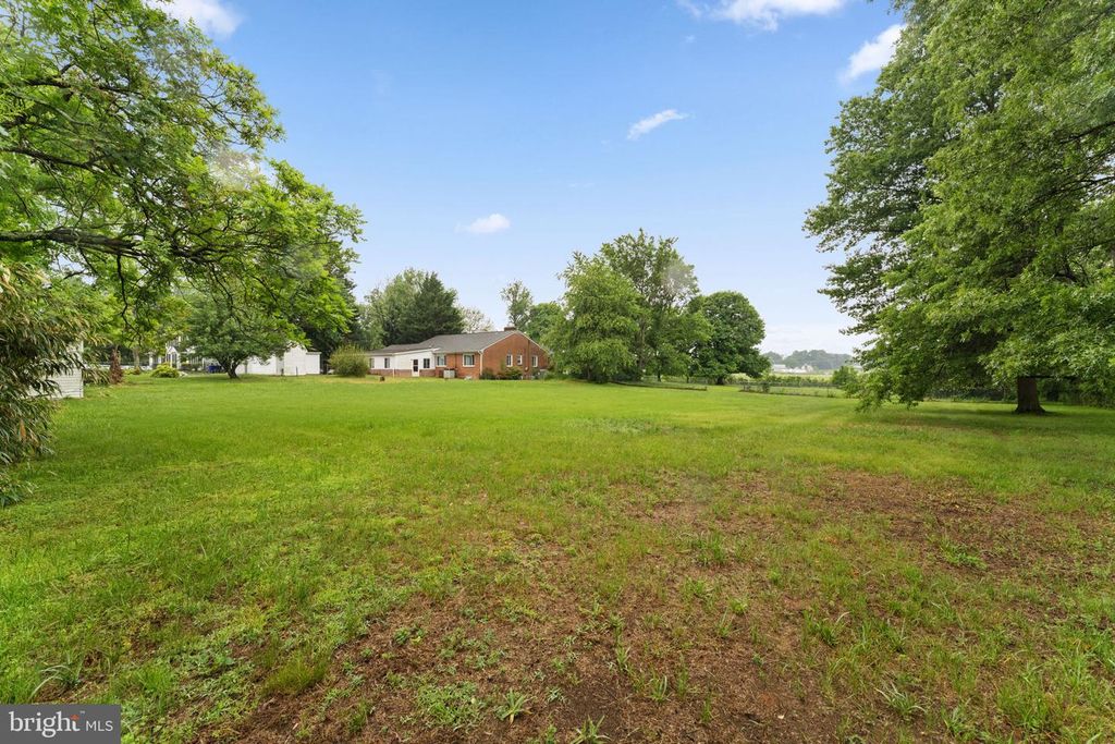 Image 90 of property listing at 7293 BROWNS BRIDGE RD, Fulton, MD 20759