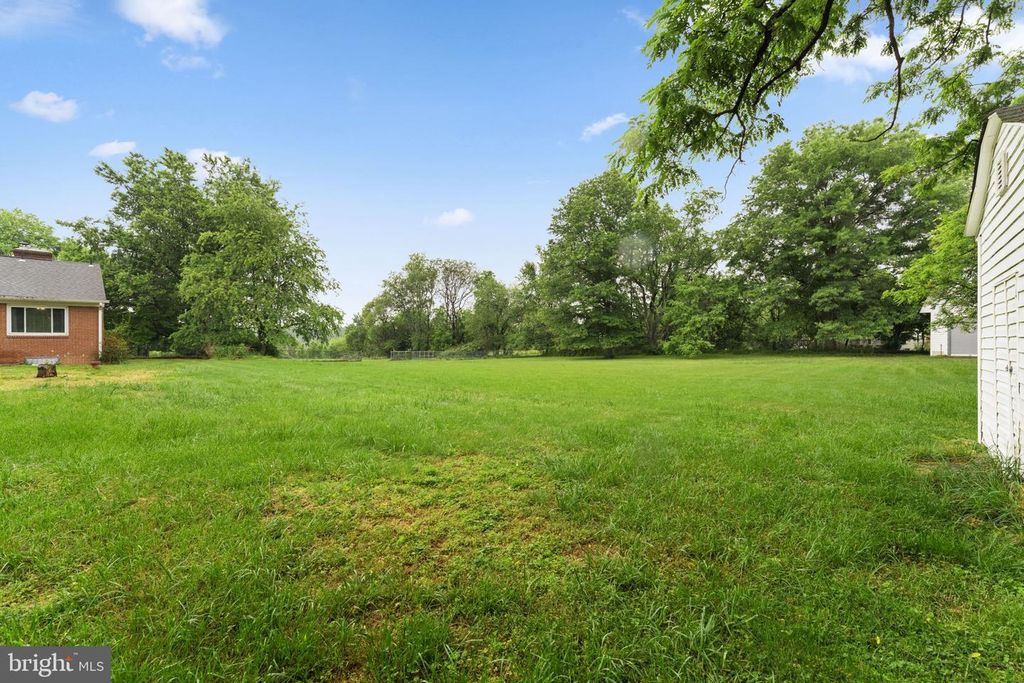 Image 91 of property listing at 7293 BROWNS BRIDGE RD, Fulton, MD 20759