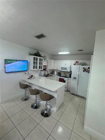 8743 NW 106th Ln 8743, Hialeah Gardens, FL 33018