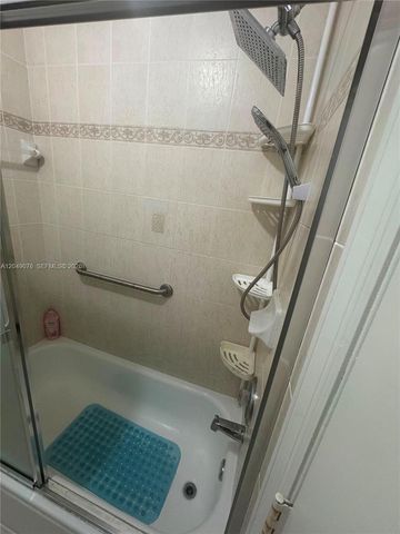 8743 NW 106th Ln 8743, Hialeah Gardens, FL 33018