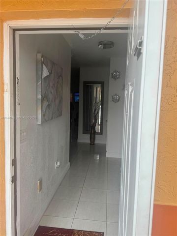 8743 NW 106th Ln 8743, Hialeah Gardens, FL 33018