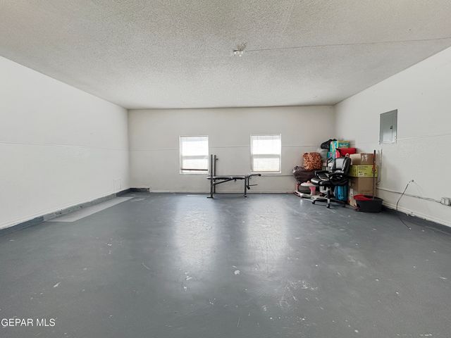 6121 CAROLE JESCHKE Court, El Paso, TX 79924