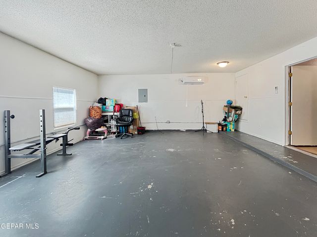 6121 CAROLE JESCHKE Court, El Paso, TX 79924